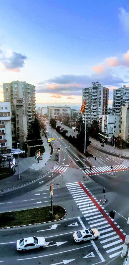 Skopje City Centar Apartment Near Marriott Exterior foto